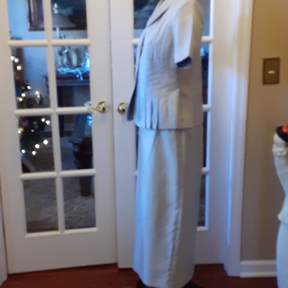 Le Suit 2 piece gray short sleeve skirt & jacket suit fully lined size 6…EUC - Picture 5 of 9